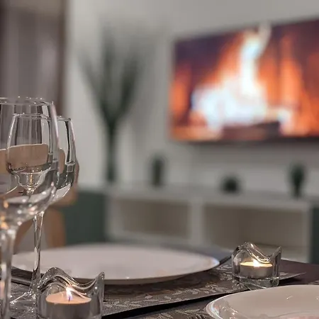 Cervinia 2121 - & Mountain Panorama