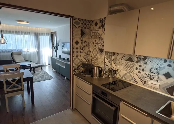 Cervinia 2121 - & Mountain Panorama