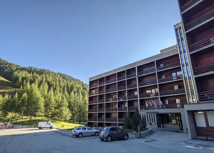 Cervinia 2121 - & Mountain Panorama *